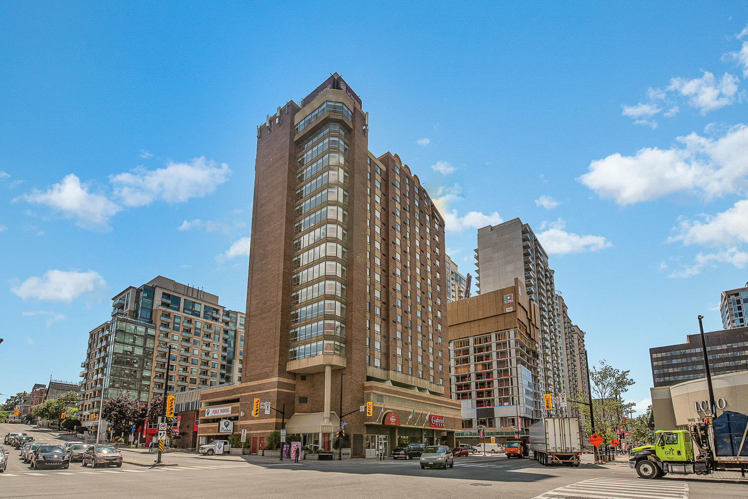 Rideau residence building.