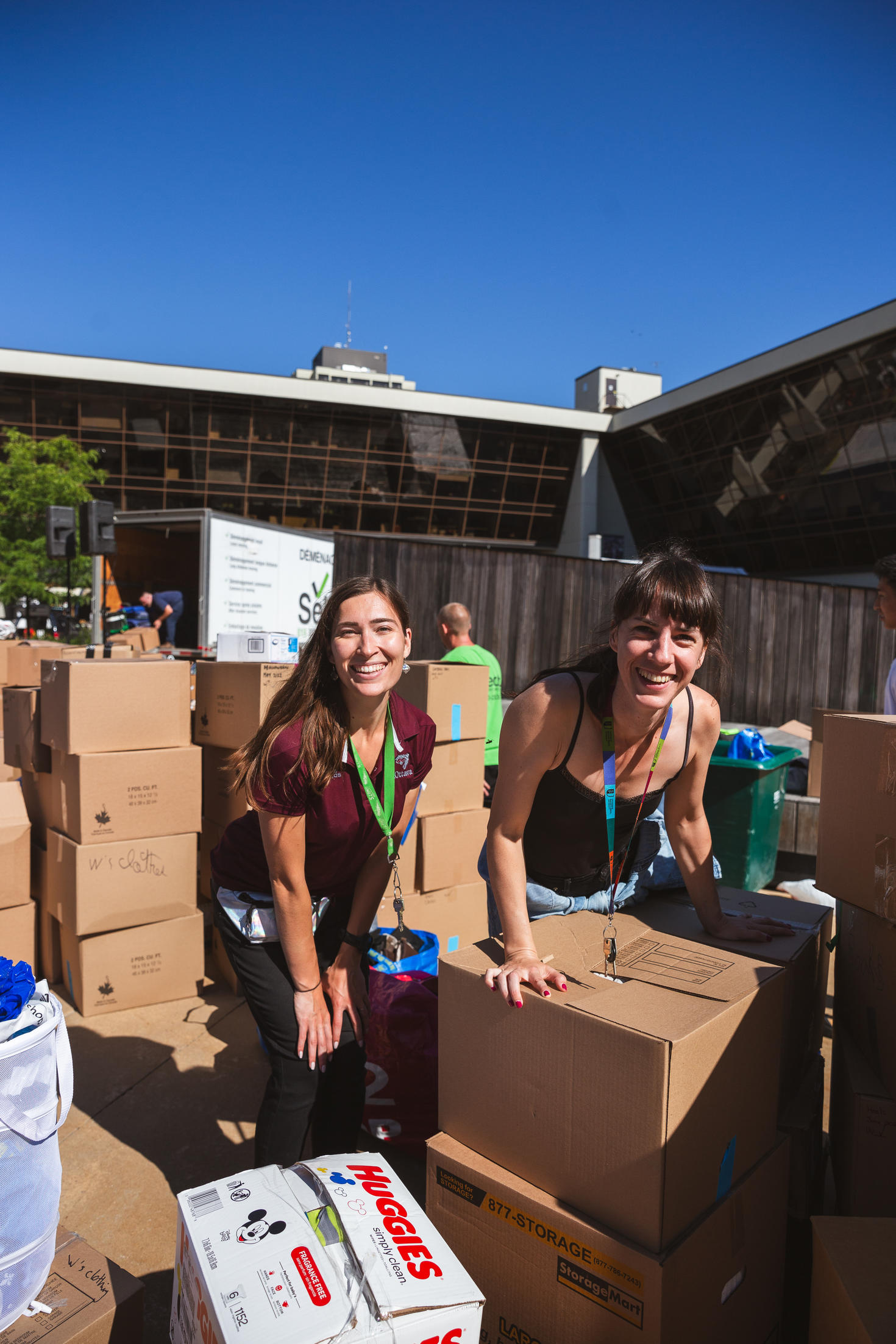 Students moving on campus