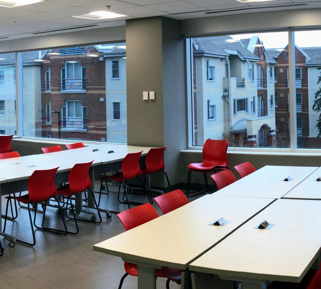 Salle de rencontre au Pavillon CRX.