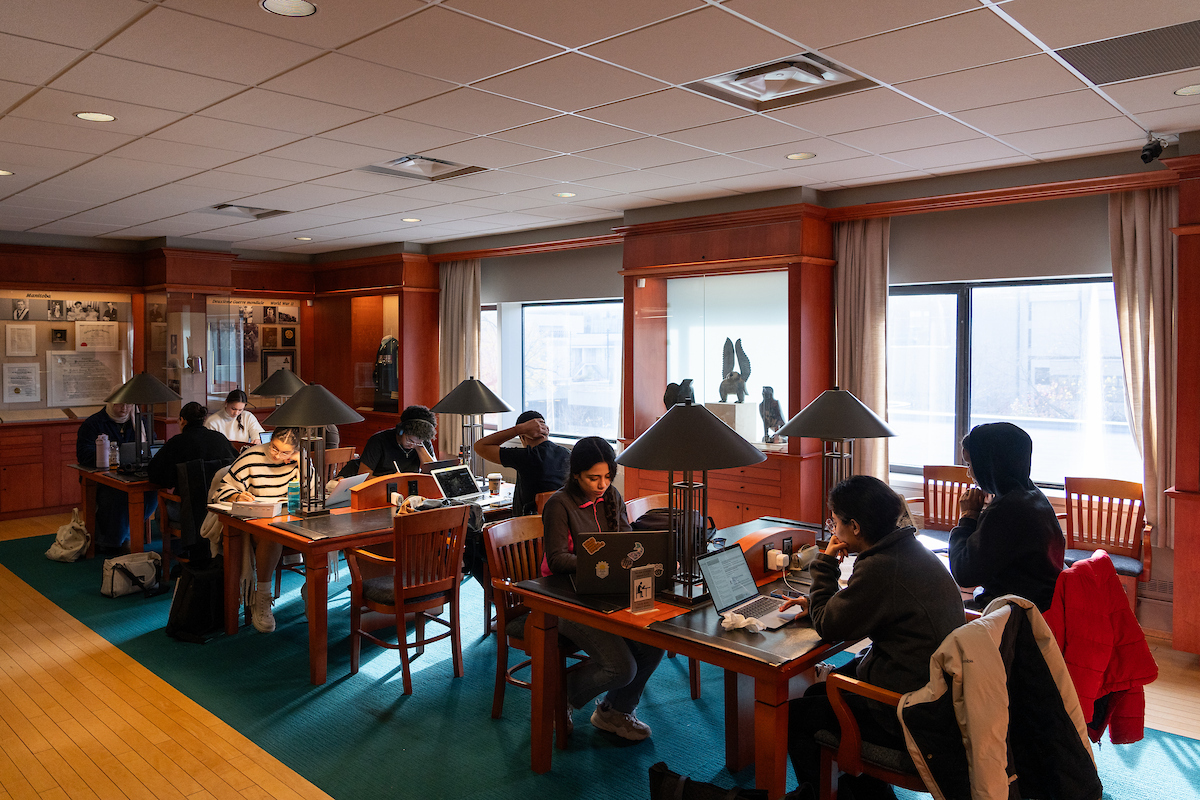 Students study in a library at uOttawa