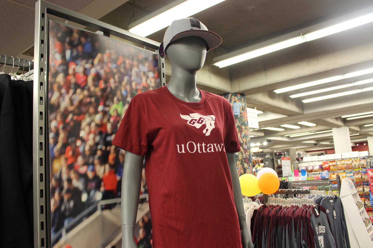 mannequin wearing a Gee-Gees t-shirt