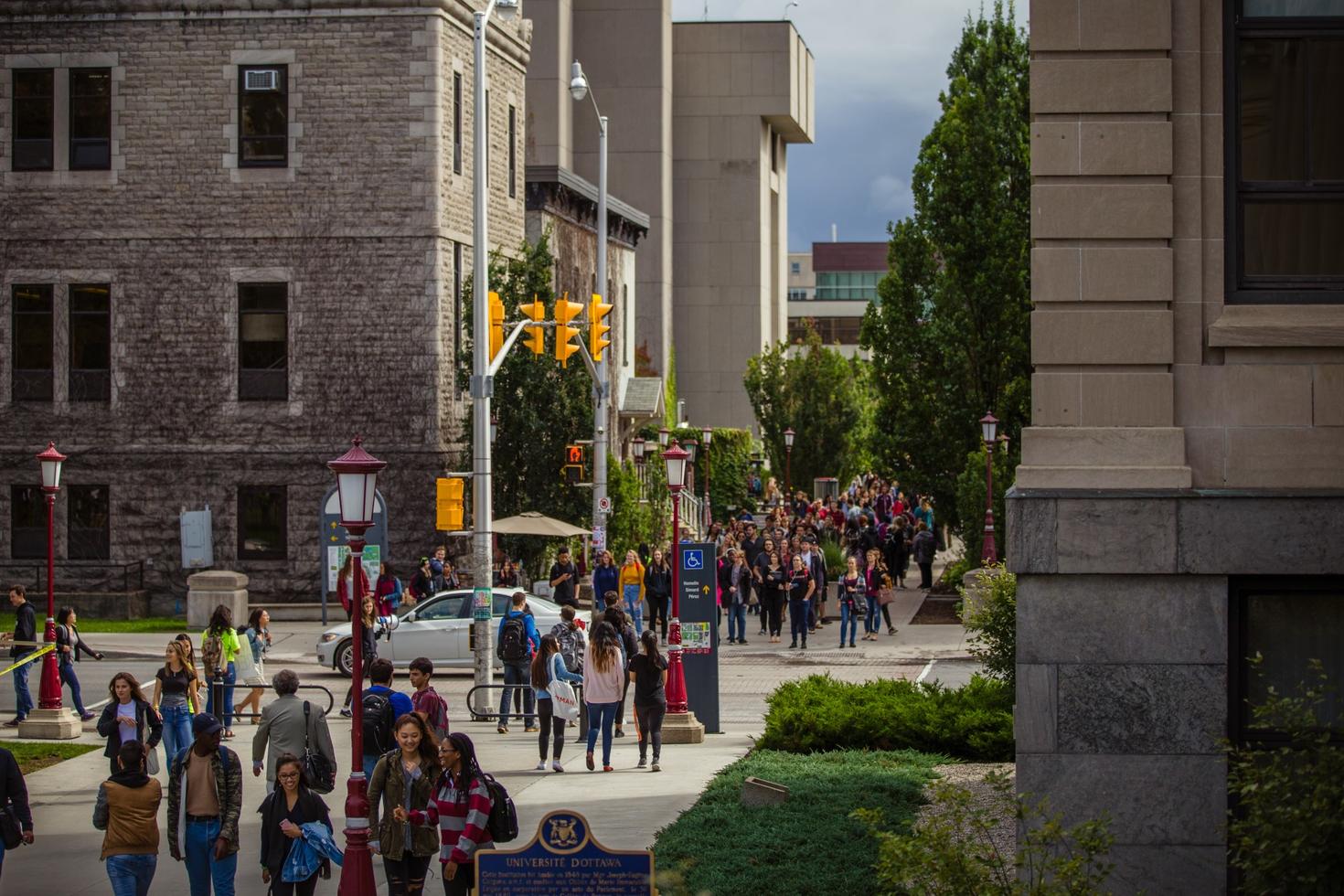 People walking on uOttawa campus.