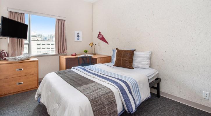 Room in 90U