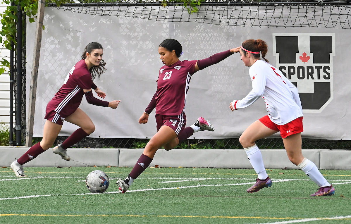 gee-gees soccer player