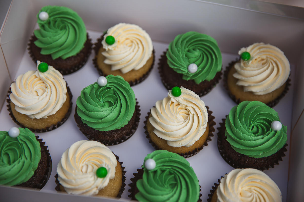 Green and white cupcakes