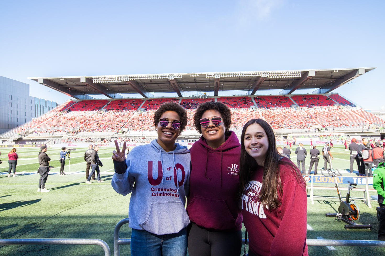 3 étudiants au Match Panda