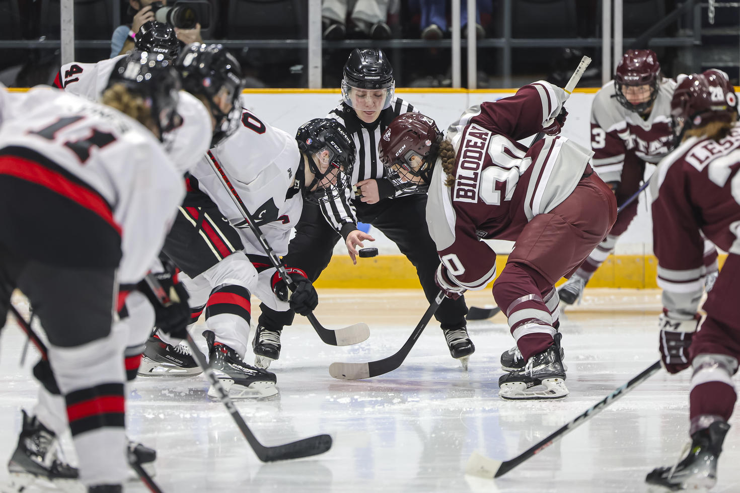L’équipe de hockey féminin des Gee-Gees affronte les Ravens de Carleton