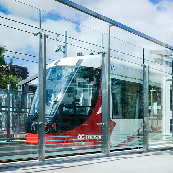 OCTranspo train léger