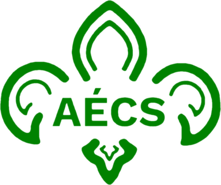 Logo de l'AÉCS, double fleur de lys verte pour représenter la francophonie et les deux cycles supérieurs du département de français