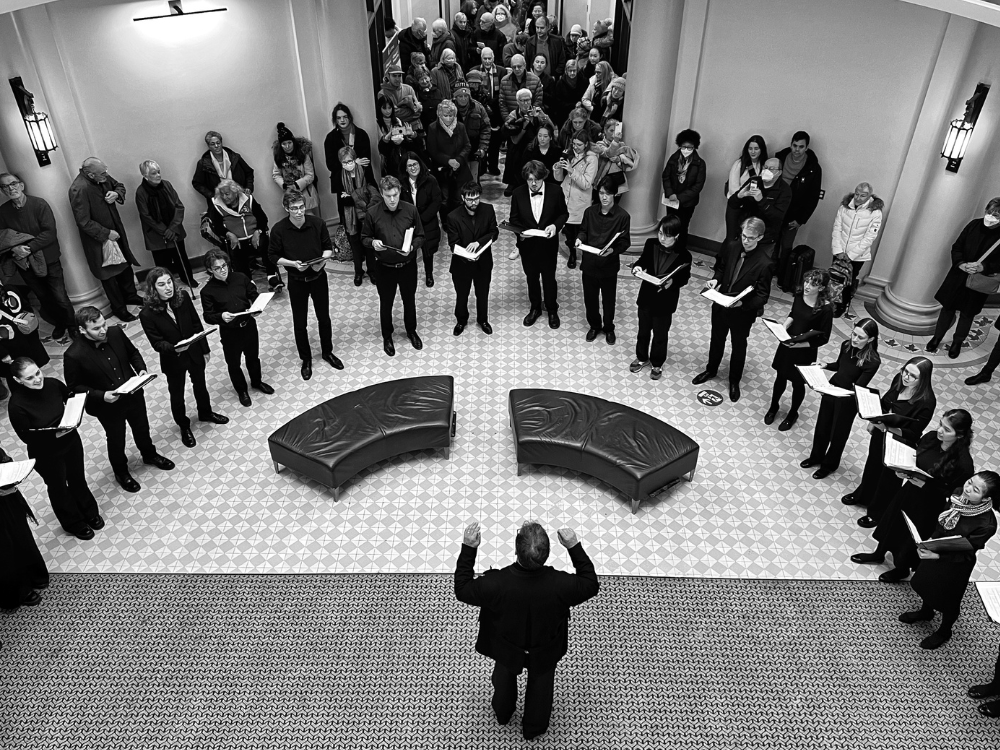 La chorale dans la rotonde du pavillon Tabaret