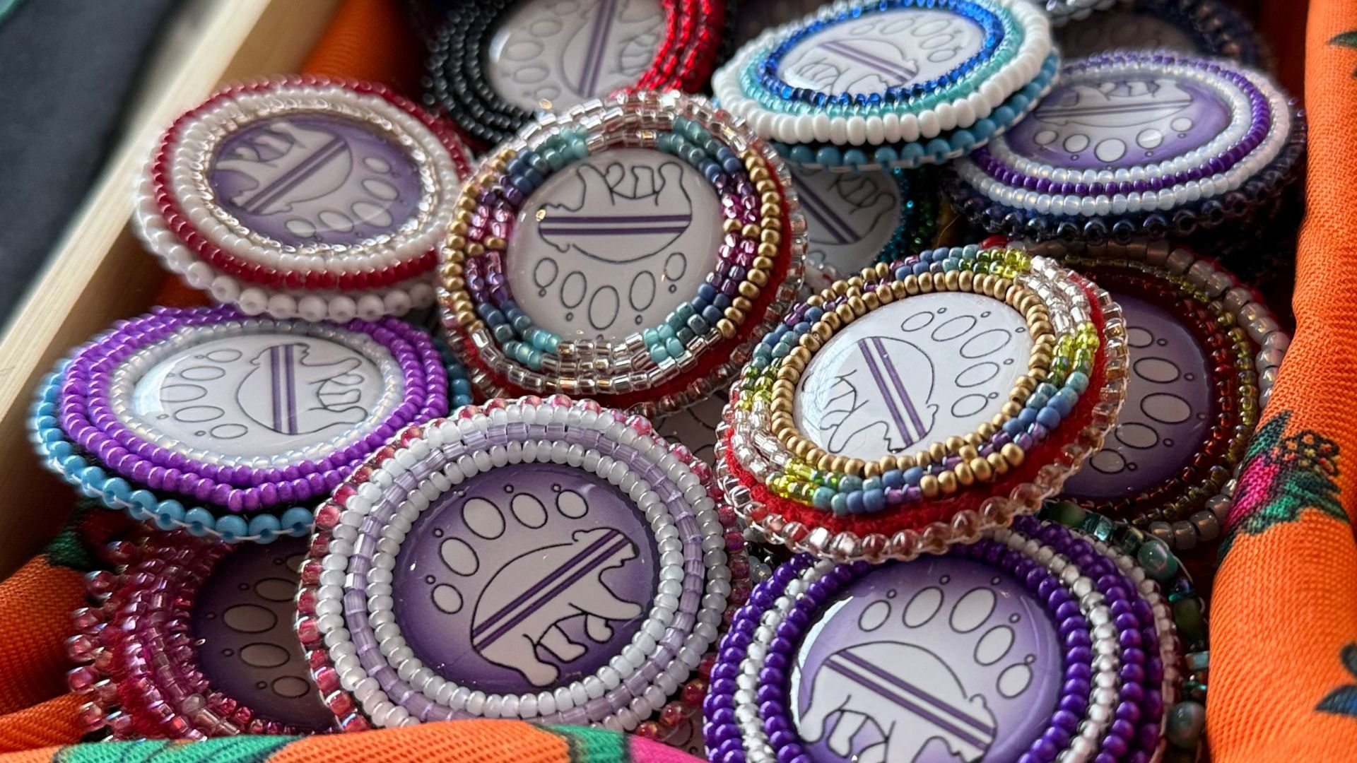 Beaded Àbimi pins