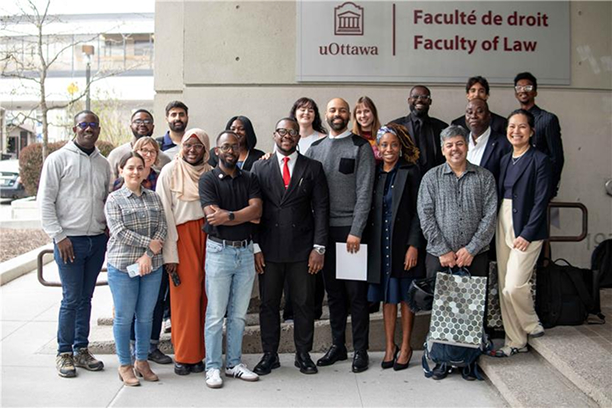 Photo de groupe LLMPHD devant Fauteux