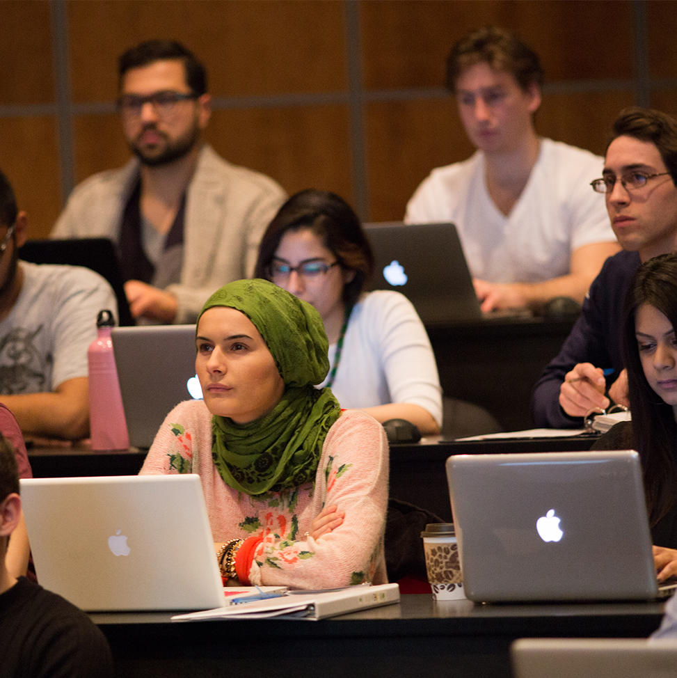 Étudiants dans un cours de common law