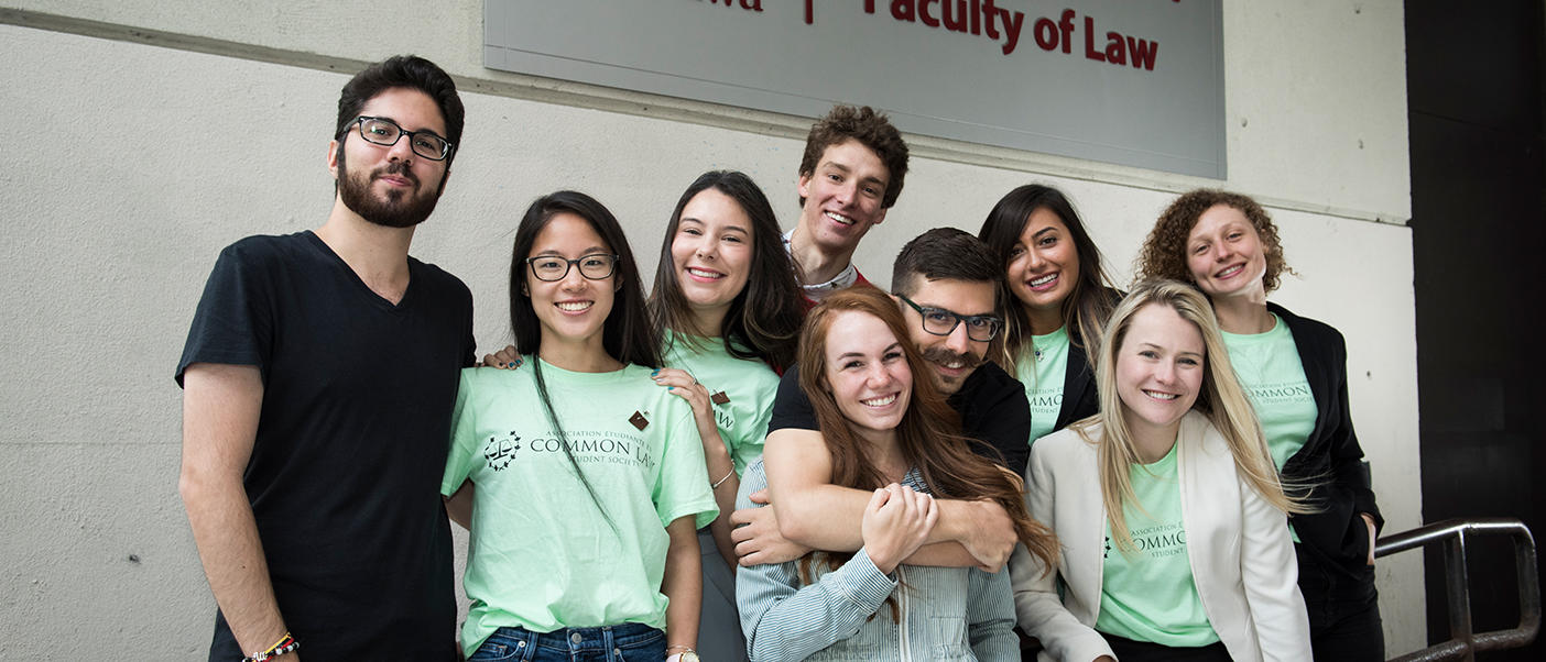 groupe d'étudiants en droit