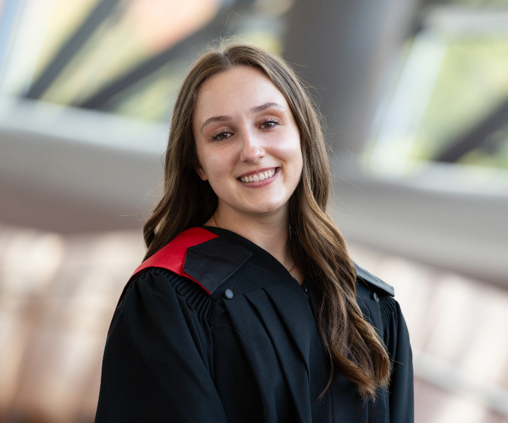 Annina Trecoce, J.D.-B.Sc.Soc. 2025  Majore de promotion 