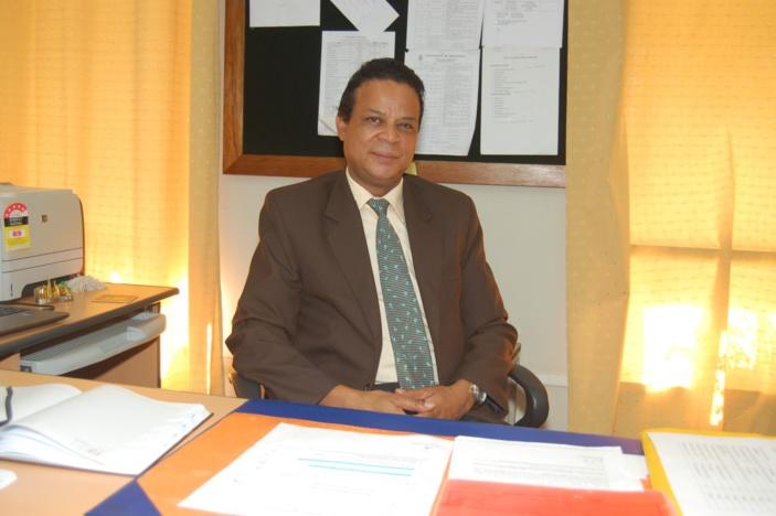 Prof. Arnaud Carpooran, Université de Maurice 