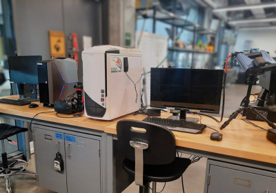 Poste de numérisation 3D et de réalité virtuelle.