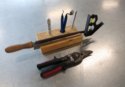 Outils manuels et machines de base.