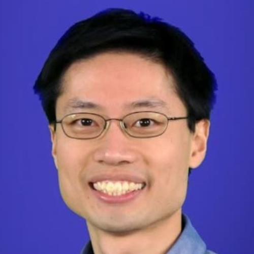 Professeur Poh Shen Loh.