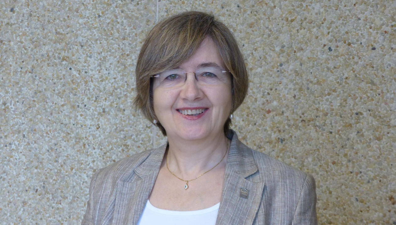 Handan Tezel.