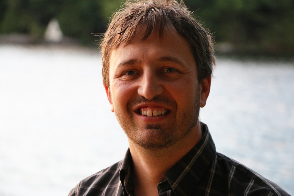 Dr. Rafal Iwasiow receives Rising Star Achievement Award