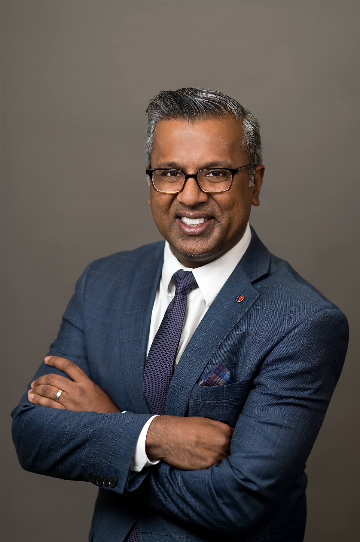Dr Viren Naik