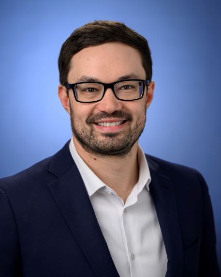 Dr Ryan McGinn