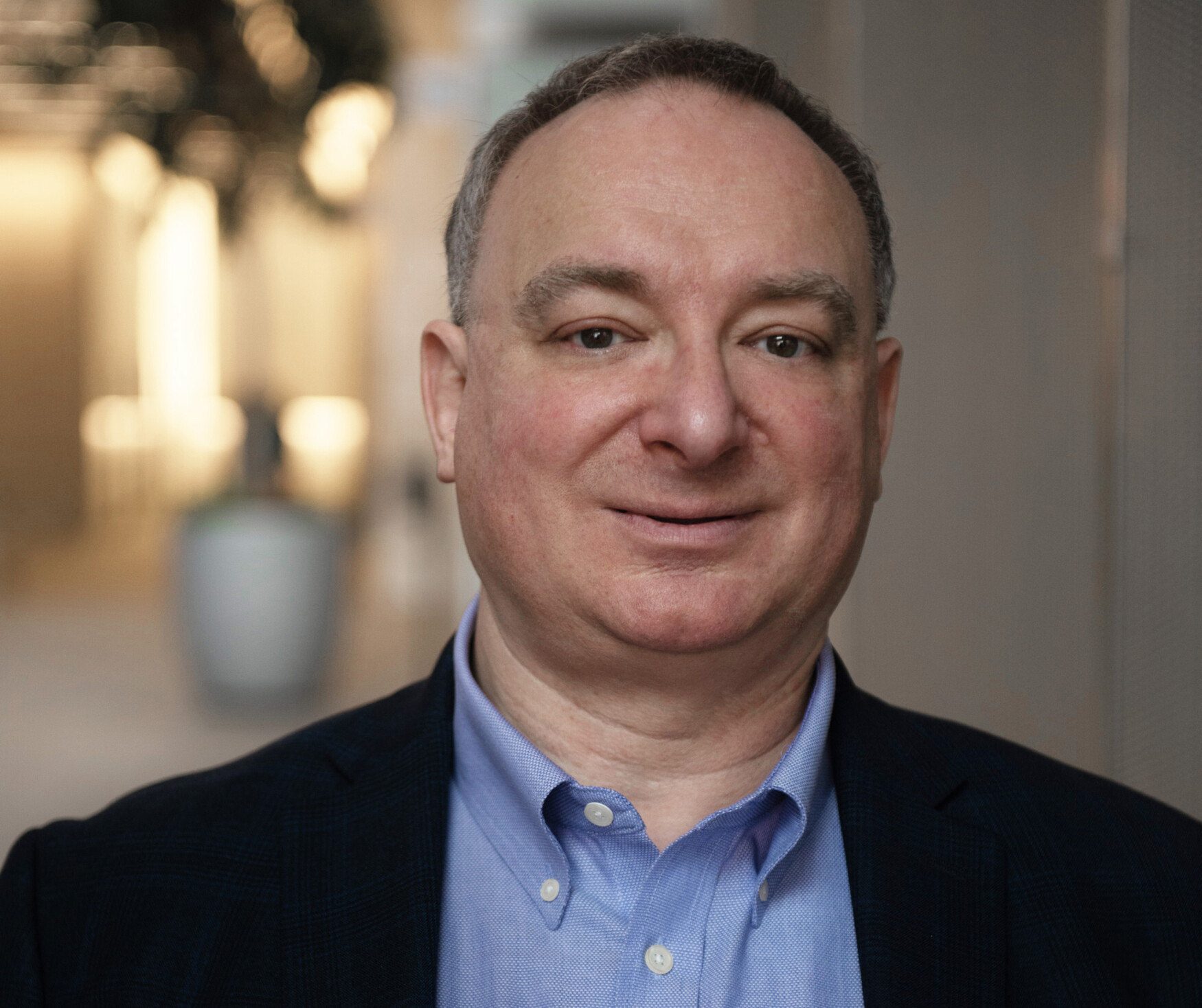 dr. Laszlo Radvanyi