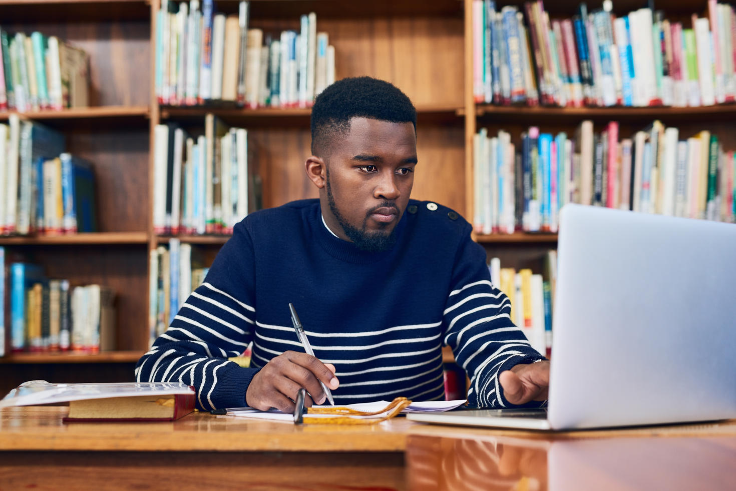 Faire ses recherches pour obtenir les meilleures notes