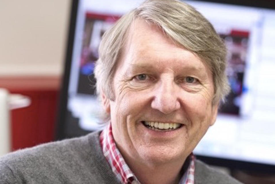 Dr Peter Walker