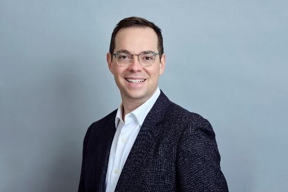 Dr. Stefan de Laplante