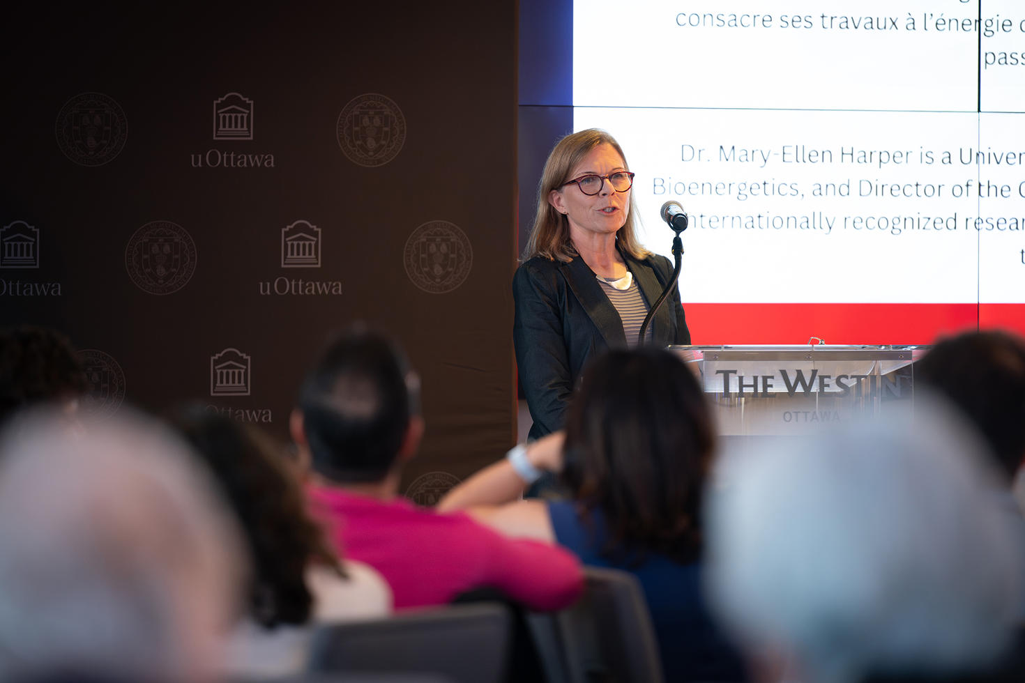 Dre Mary-Ellen Harper (Ph. D. 1991), lauréate du Prix d'excellence pour l’ensemble des réalisations 2026.