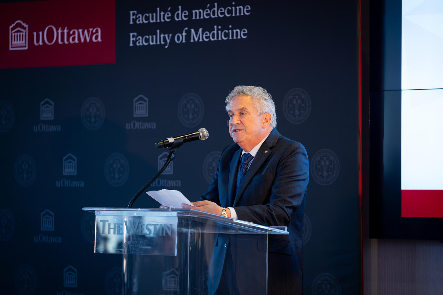 Le Dr Jeffrey Weitz (M.D. 1976), lauréat du Prix d'excellence pour l'ensemble des réalisations 2026.