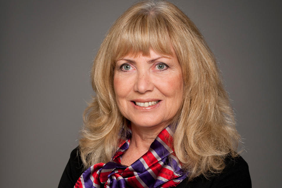 Dr Ruth Slack