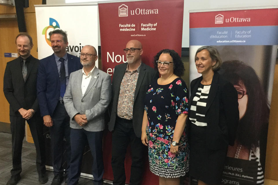 Dr Richard Barwell, Dr Jean Roy, Dr André Bilodeau, Dr Eric Dionne, Dre Manon Denis-LeBlanc et Mme Suzanne Robichaud.
