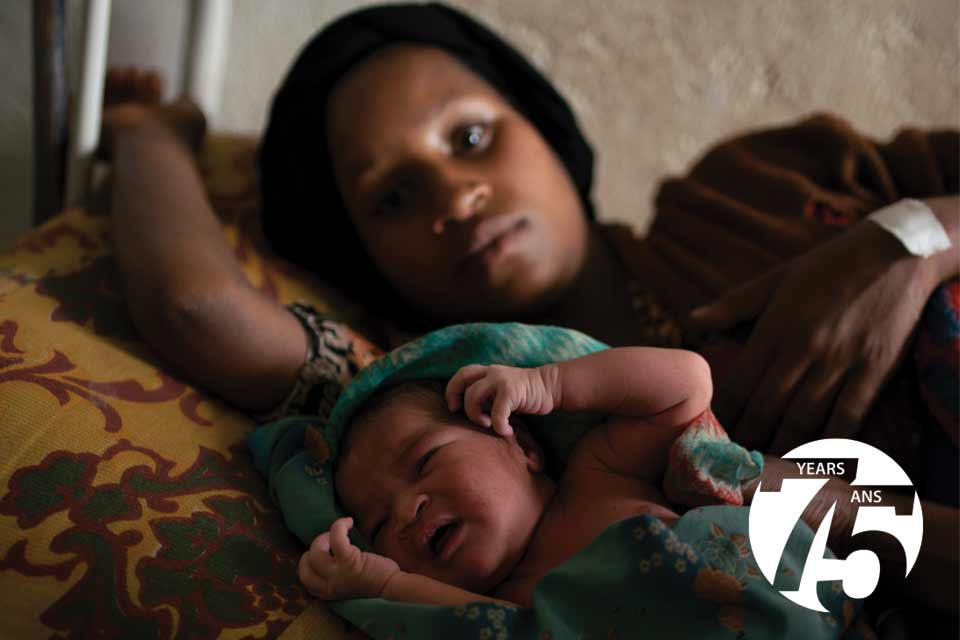 Mère et son nouveau-né en Ethiopie.