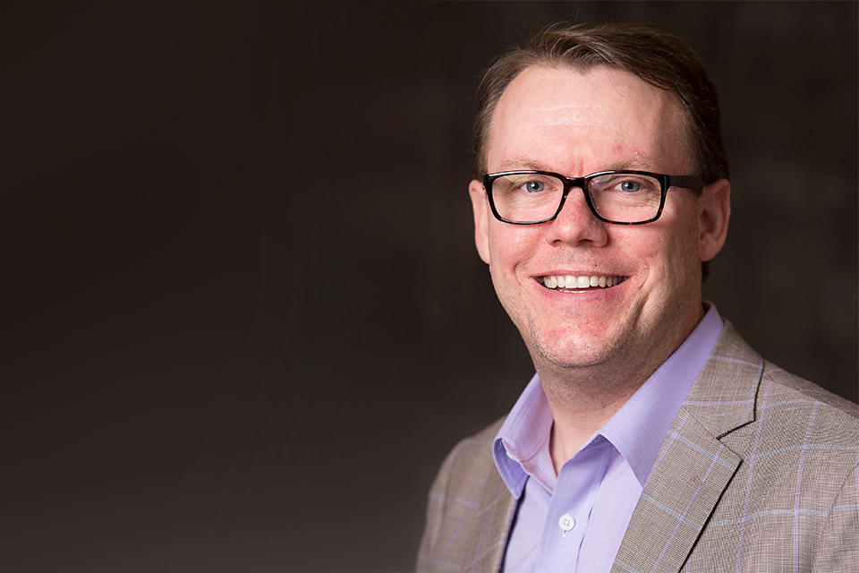 le Dr Mark Walker