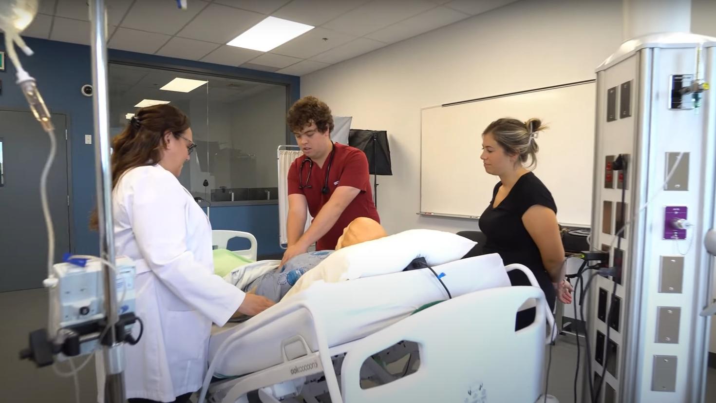 Infirmières en milieu hospitalier simulé