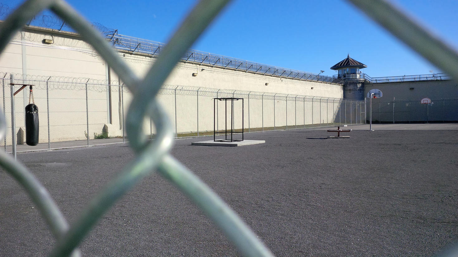 Cour de prison
