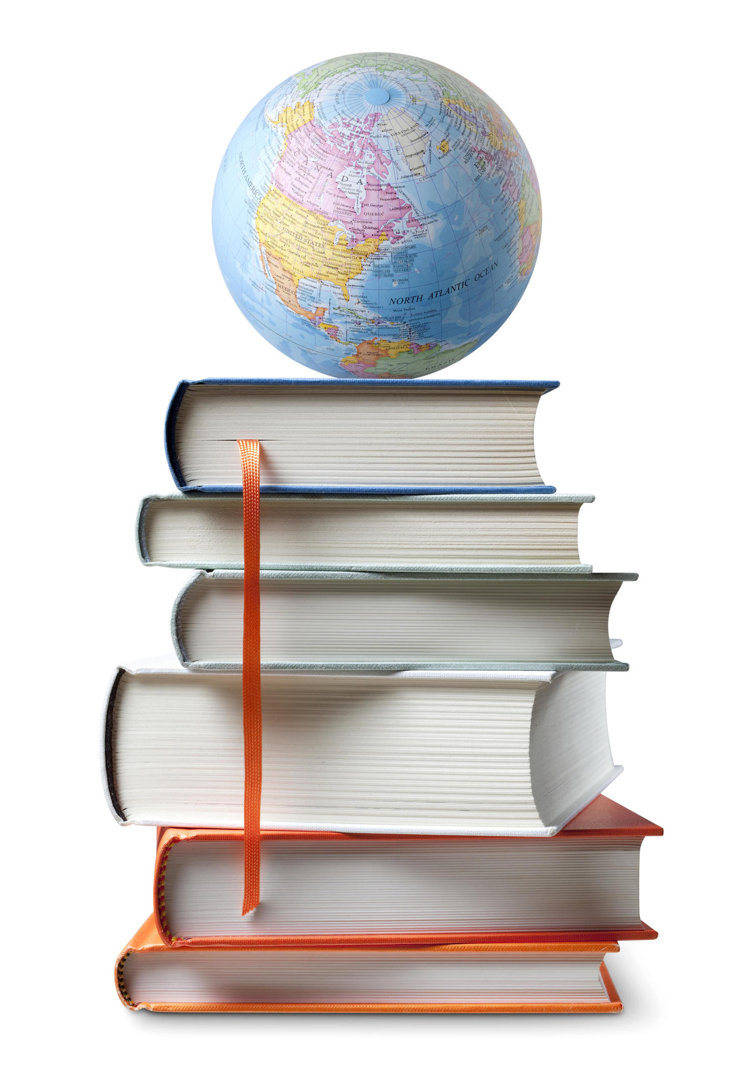Un globe terrestre sur des livres