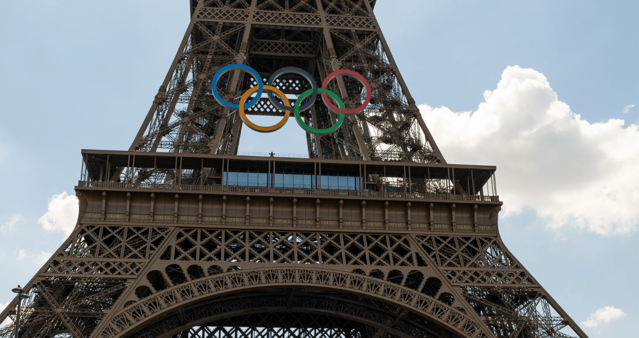 eifel tower with olympics symbols 