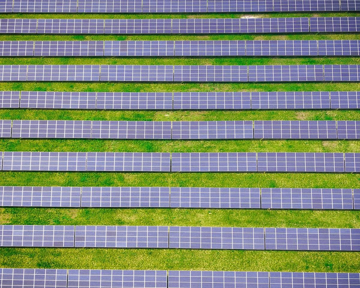 Domaine des panneaux solaires bifaciaux
