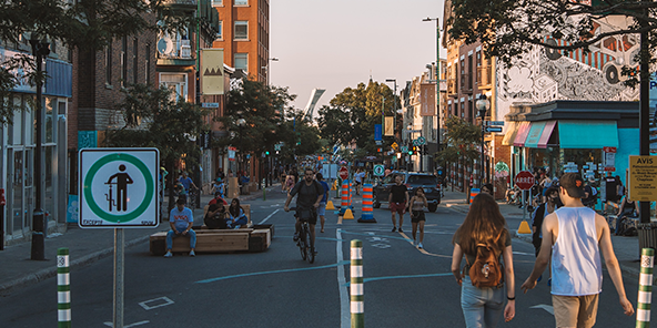 Montreal street with people.