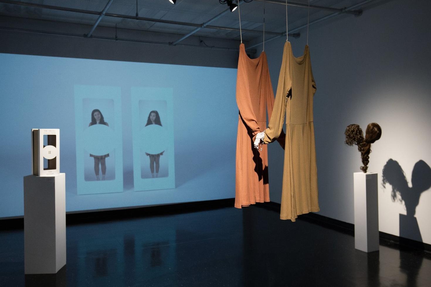 art exhibition gallery115