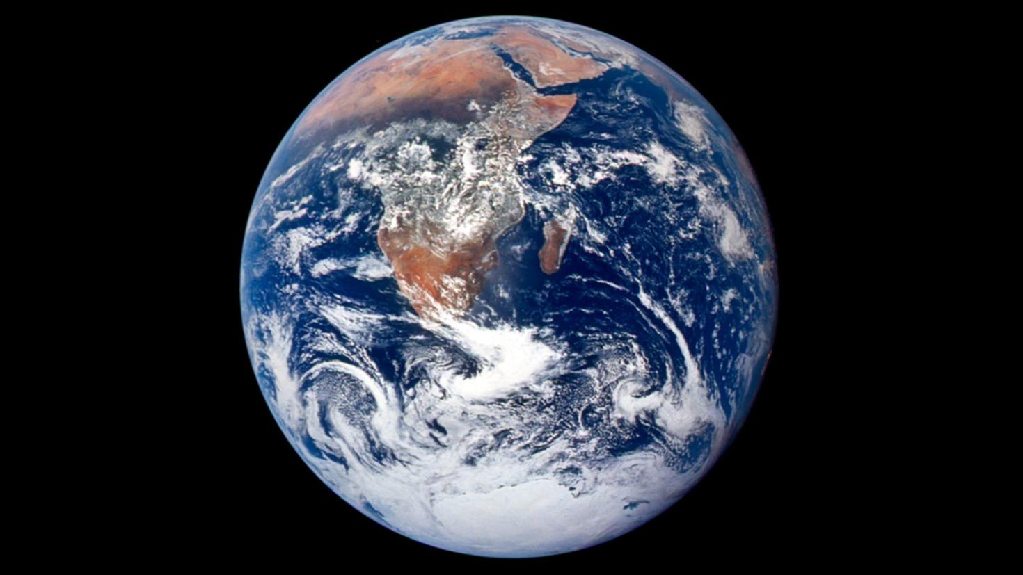 Earth globe image