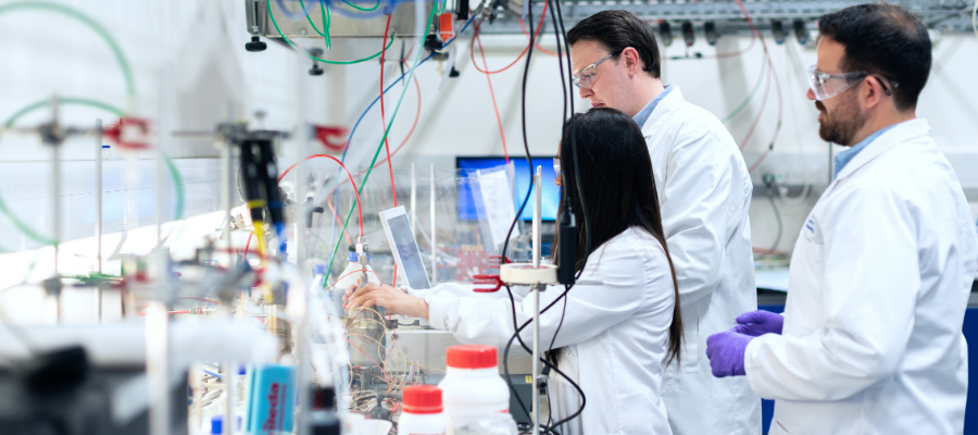 Student in biomedical engineering lab