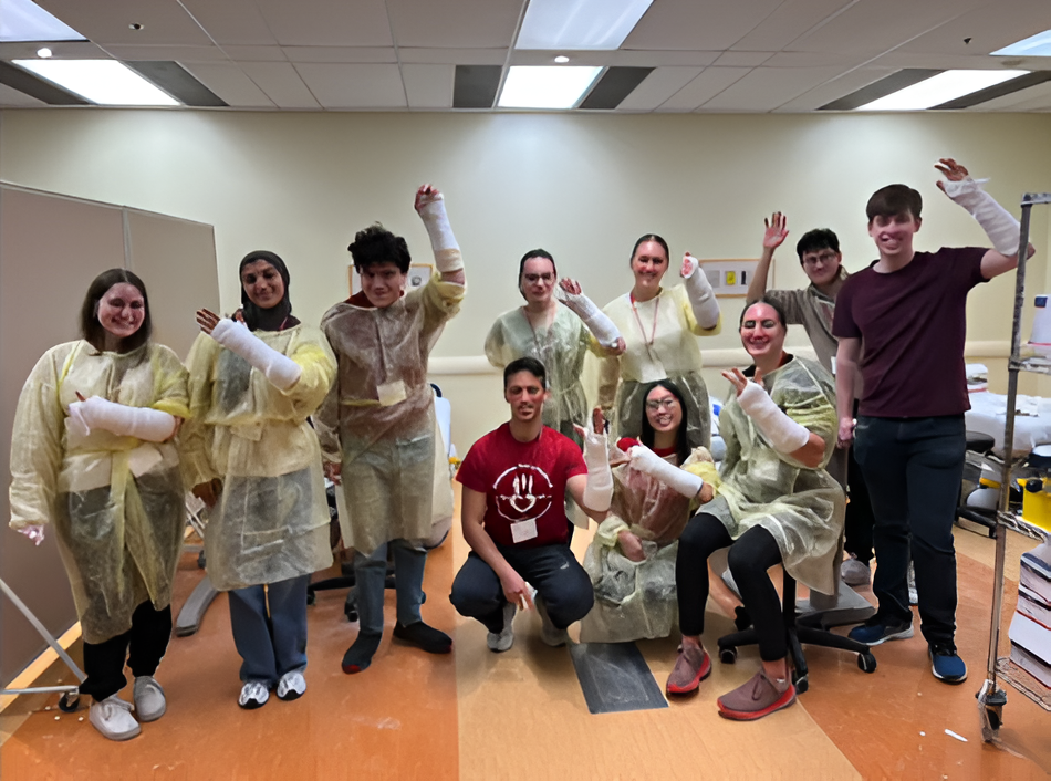 High School Students experiencing Family Medicine