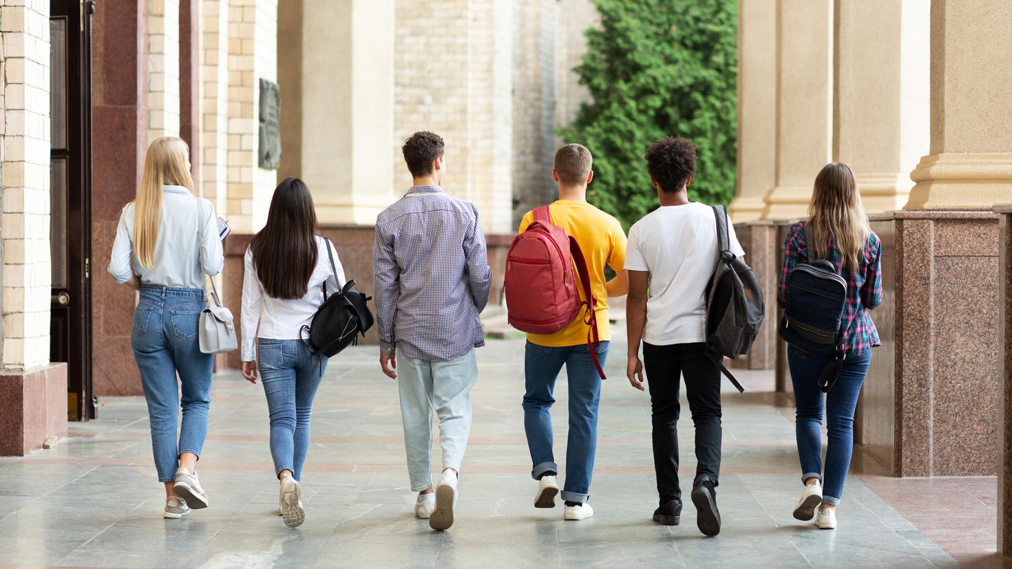 New students walking to class