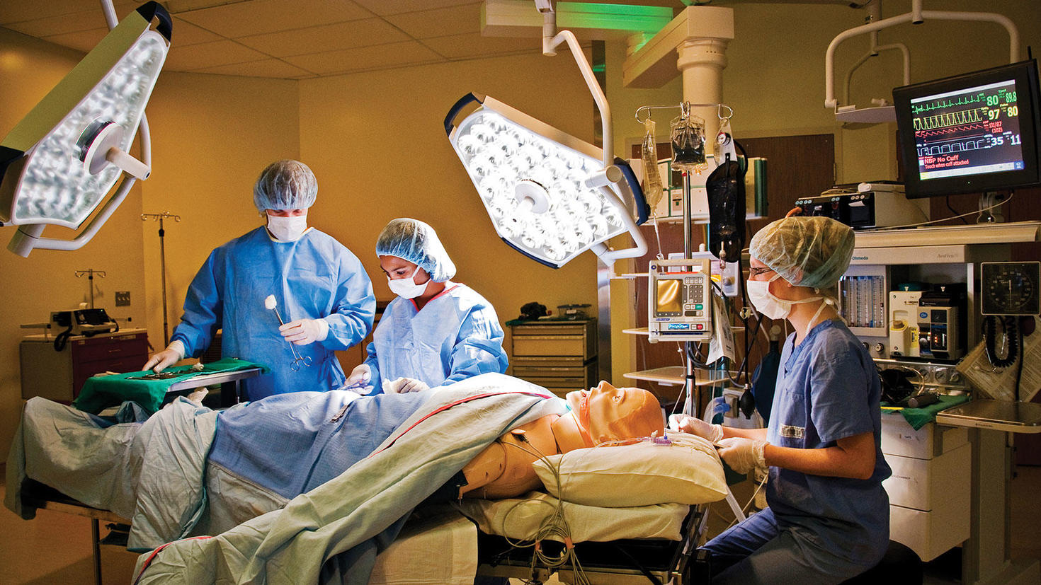 internship student in surgery