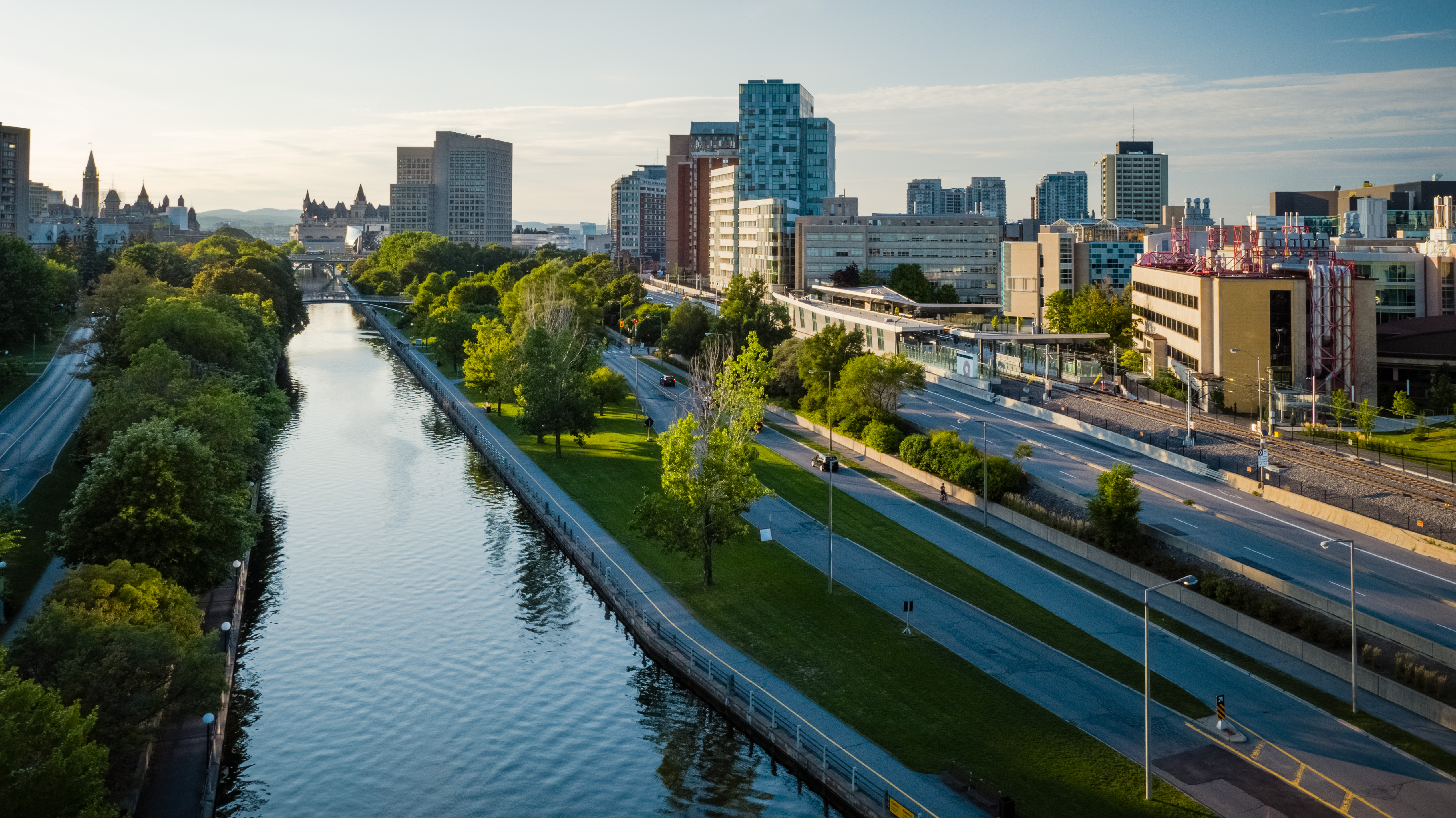 Le campus de l'Université d'Ottawa vu d'un drone